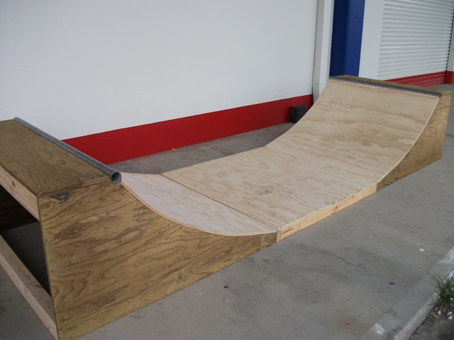 Skateboard Quarter Pipe for Sale